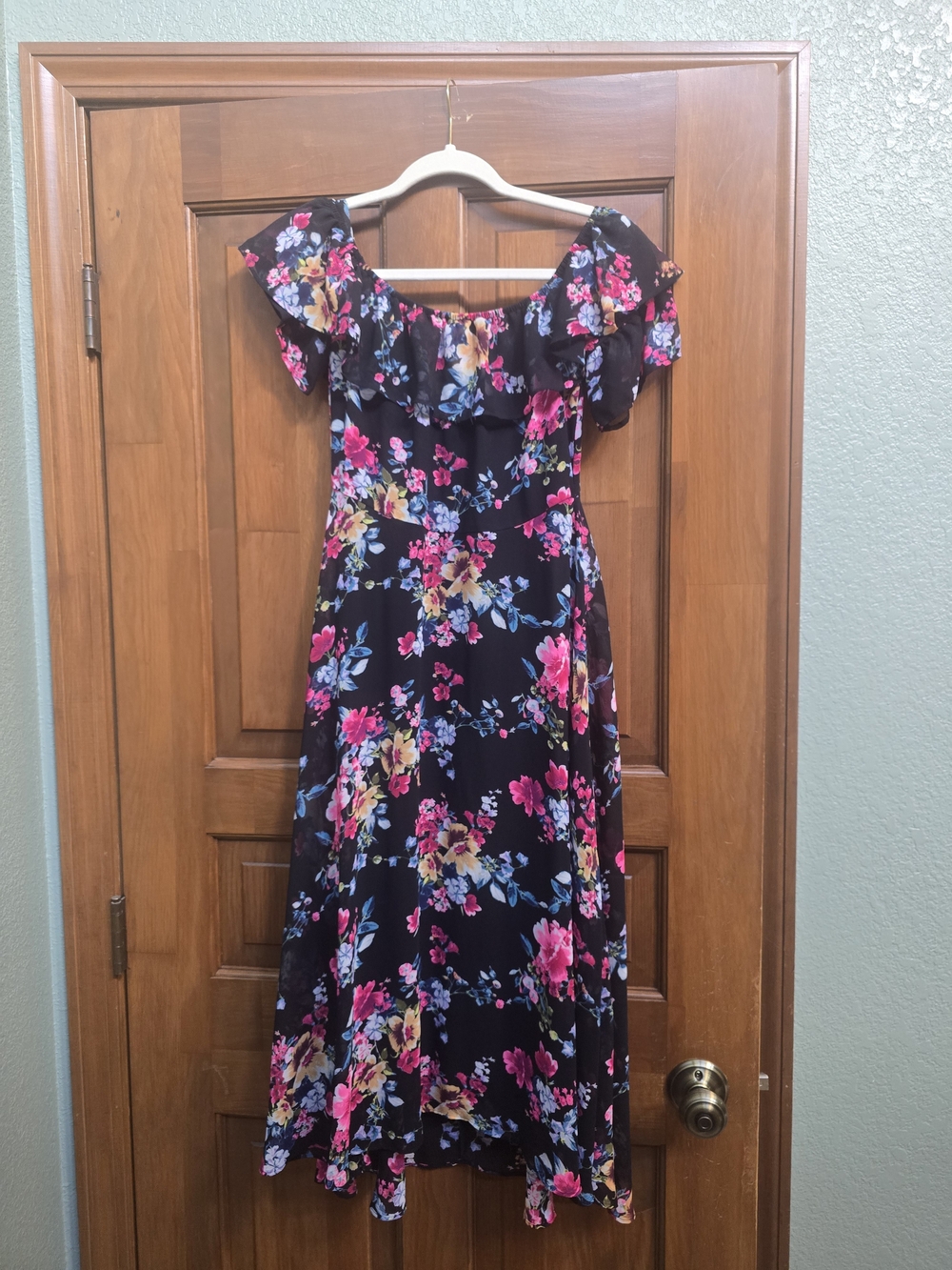 Express Black Off-Shoulder Midi Dress with Floral Print